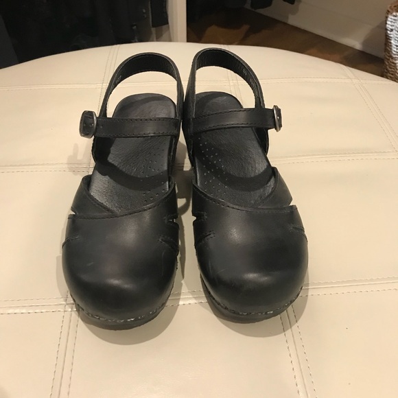 Dansko Shoes - Dansko Sam Clogs NWOT!